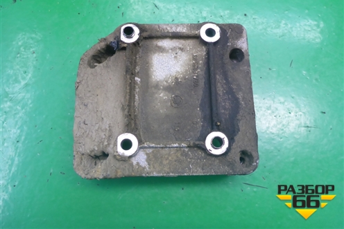 Кронштейн компрессора кондиционера (9656881780) для Peugeot 206 с1998г
