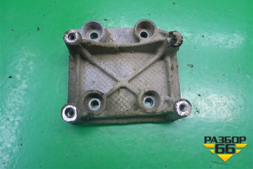 Кронштейн компрессора кондиционера (9656881780) для Peugeot 206 с1998г
