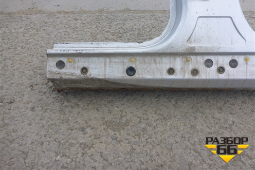 Порог со стойкой правый для Land Rover Discovery 3 с 2004-2009г (Дискавери)