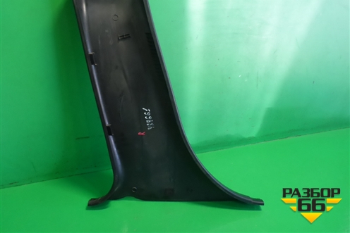 Обшивка стойки центральная нижняя правая (BP4K68221) для Mazda Mazda 3 (BK) с 2003-2009г 