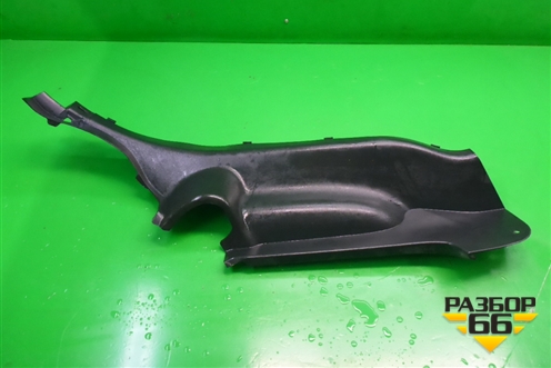 Обшивка стойки задняя нижняя правая (седан) (BJS768760) для Mazda Mazda 3 (BM) с 2013-2019г