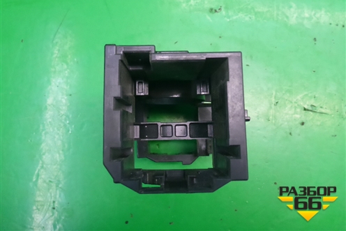 Кронштейн (подрулевых переключателей) (GRN5675S0A) для Mazda Mazda 3 (BM) с 2013-2019г