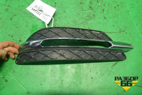 Накладка ПТФ правая (после 2010г) (A2048803324) для Mercedes Benz C-Klass W204 с 2007-2014г