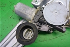 Стеклоподъёмник электрический задний левый (857100D100) для Toyota Auris с 2006-2012г (Аурис)