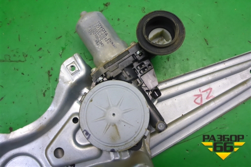 Стеклоподъёмник электрический задний правый (857200D120) для Toyota Auris с 2006-2012г (Аурис)