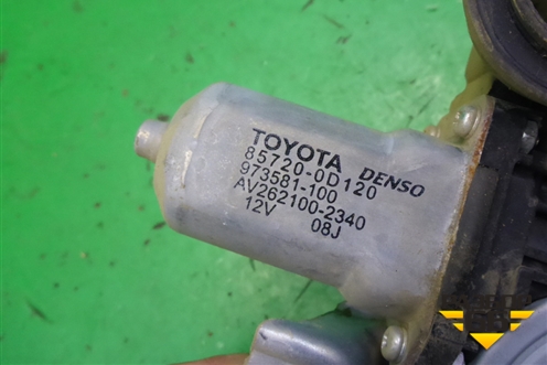 Стеклоподъёмник электрический задний правый (857200D120) для Toyota Auris с 2006-2012г (Аурис)