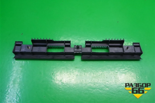 Кронштейн (порога внутреннего переднего правого) (4F0867729A) для Audi A6 (C6) с 2004-2011г
