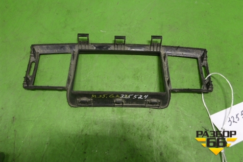 Накладка на торпедо (центральная) (E6615115100) для Infiniti Infiniti M35/45 (Y50) с 2004-2009г