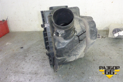 Корпус воздушного фильтра (правый35) для Infiniti Infiniti M35/45 (Y50) с 2004-2009г