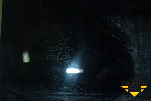 Стекло двери задней правой (82300EG00A) для Infiniti Infiniti M35/45 (Y50) с 2004-2009г