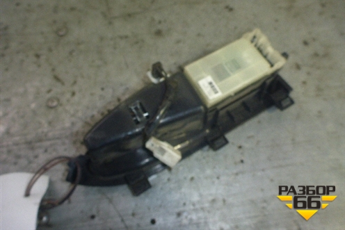 Кнопка стеклоподъёмника задняя правая для Infiniti Infiniti M35/45 (Y50) с 2004-2009г
