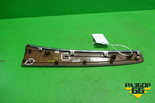 Накладка на торпедо правая (68411EH100) для Infiniti Infiniti M35/45 (Y50) с 2004-2009г