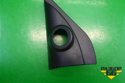 Накладка двери передней левой уголок (2N11N23409BEW) для Ford Fusion с 2002г