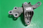 Опора двигателя правая (1.6 A16XER МКПП) (13287953) для Opel Astra J с 2009г
