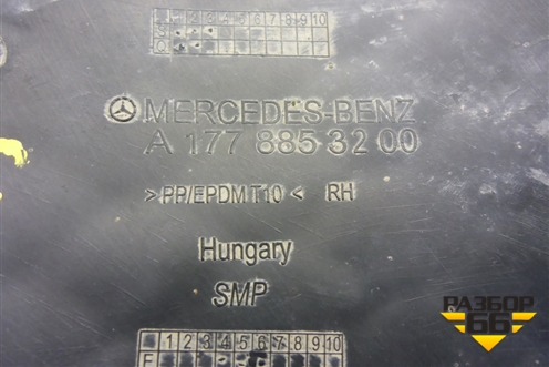 Решетка в передний бампер правая (A1778853200) для Mercedes Benz A200/220 W177 с 2018г