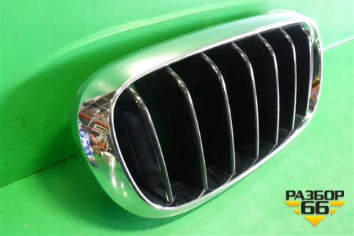 Решетка радиатора правая (7316076) для BMW X5 F15 с 2013г