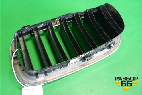 Решетка радиатора правая (7316076) для BMW X5 F15 с 2013г