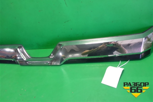 Накладка на капот (7577026150) для Toyota Hi Ace с 2019г