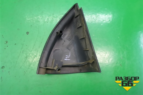 Накладка двери передней левой уголок (8200079928) для Renault Megane 2 с 2002-2009г