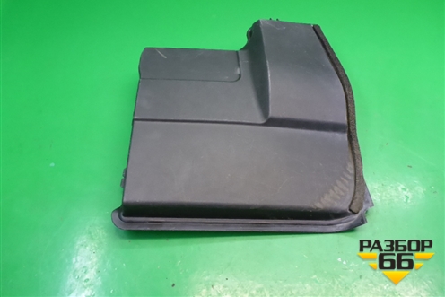 Площадка под аккумулятор (левая) (DWM500052 DWM500031) для Land Rover Discovery 3 с 2004-2009г