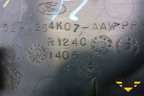 Накладка двери задней левой (уголок) (1M51A254K07) для Ford Focus 1 с 1998-2004г