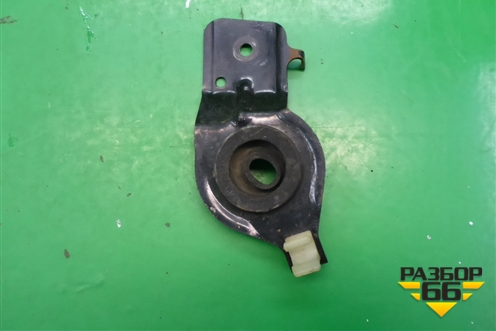 Кронштейн радиатора верхний (правый) для Nissan Primera (P12E) с 2001-2008г