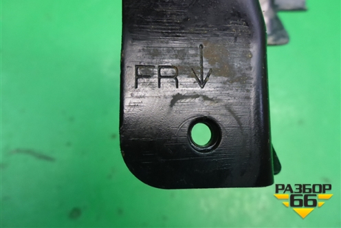 Кронштейн переднего крыла правый для Nissan Primera (P12E) с 2001-2008г