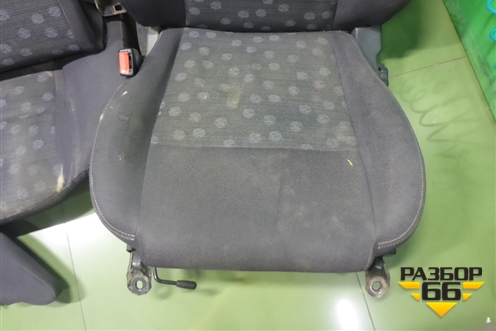 Сиденья комплект (с AIR BAG седан) для Nissan Primera (P12E) с 2001-2008г