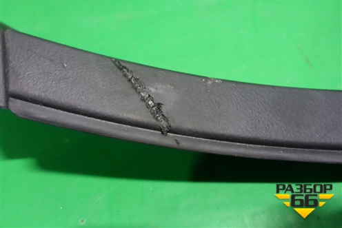 Молдинг лобового стекла левый (A1186904900) для Mercedes Benz CLA C118 с 2019г