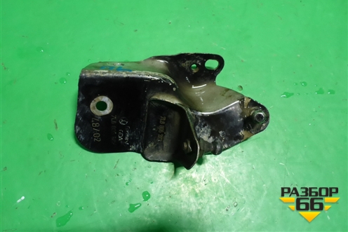 Кронштейн амортизатора капота левый (7L6805887) для Volkswagen Touareg c 2002-2010г