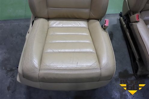 Сиденья комплект (AIR BAG подогрев) для Volkswagen Touareg c 2002-2010г