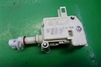 Активатор лючка бензобака (1J0810773B) для Volkswagen Touareg c 2002-2010г