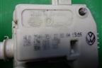 Активатор лючка бензобака (1J0810773B) для Volkswagen Touareg c 2002-2010г