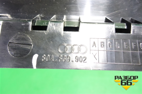 Накладка двери задней правой (80A839902) для Audi Q5 с 2017г (Ку 5)