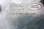Крышка двигателя передняя левая (5.0л 508PN) (8W936H037AG) для Land Rover Range Rover Sport с 2005-2012г