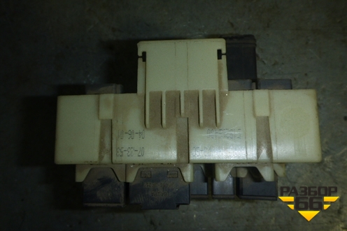 Блок предохранителей салонный (98A614N0736S) для Ford Focus 1 с 1998-2004г