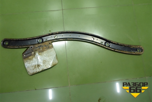 Кронштейн глушителя (8V61A10684AA) для Ford Focus 3 с 2011г