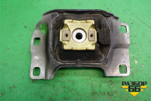 Опора КПП левая (МКПП) (V617M121AB) для Ford Focus 3 с 2011г