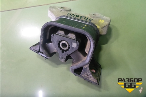 Опора двигателя правая (13248181) для Opel Meriva с 2003-2010г