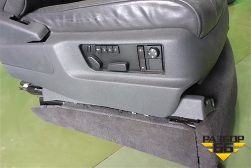 Сиденья комплект (AIR BAG подогрев электро регулировка) для Volkswagen Touareg c 2002-2010г