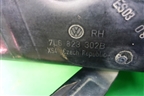 Петля капота правая (7L6823302B) для Volkswagen Touareg c 2002-2010г