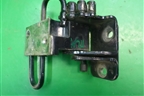 Петля двери передней левой нижняя (7L0831411A) для Volkswagen Touareg c 2002-2010г