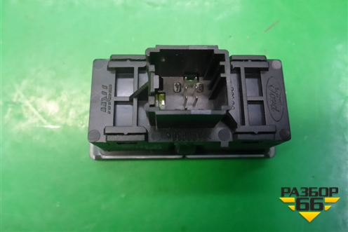 Кнопка обогрева лобового и заднего стекла (6S6T18K574AD) для Ford Fusion с 2002г