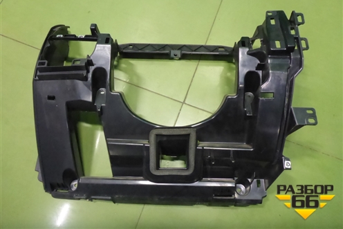 Торпедо (левая часть) (FB0500052) для Land Rover Range Rover Sport с 2005-2012г