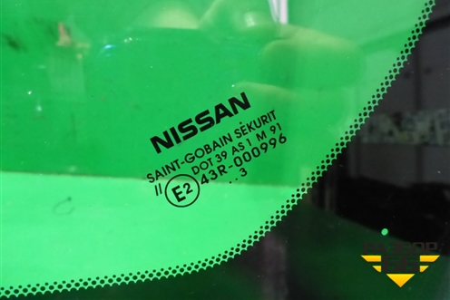 Стекло лобовое для Nissan Note (Е11) с 2005-2013г
