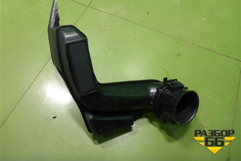 Воздухозаборник воздушного фильтра (PE0113201) для Mazda CX 5 с 2012-2016г