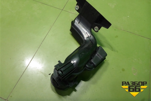 Воздухозаборник воздушного фильтра (PE0113201) для Mazda CX 5 с 2012-2016г