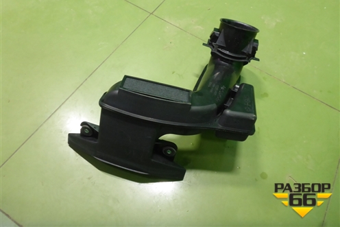 Воздухозаборник воздушного фильтра (PE0113201) для Mazda CX 5 с 2012-2016г