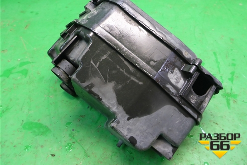 Корпус блока предохранителей (подкапотный) (7L0937576B) для Volkswagen Touareg c 2002-2010г
