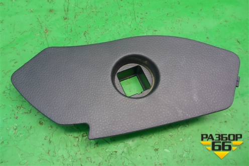Накладка на торпедо (боковая правая) (68498EM01A) для Nissan Tiida (C11X) с 2004-2013г
